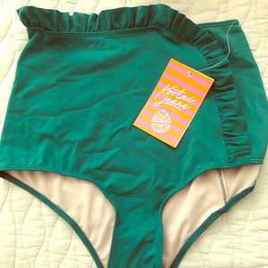 Kortni Jeane Green Cascade Ruffle Bottoms - NWT
